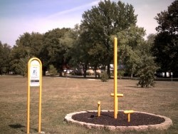 Poplar trail and exercise stations 003.jpg