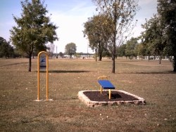 Poplar trail and exercise stations 004.jpg